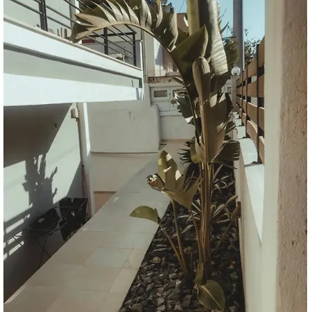 Rosemary Modern House In The Center 아파트 Corinth