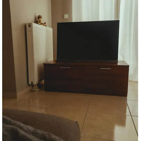 Rosemary Modern House In The Center Corinth