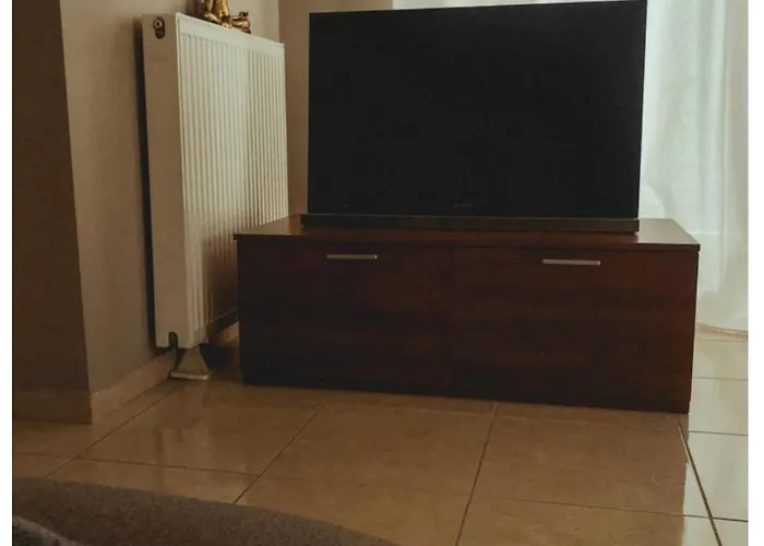 Rosemary Modern House In The Center Corinth